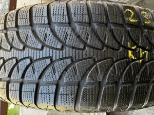 Bridgestone Blizzak LM-80 Evo  235/60 R18