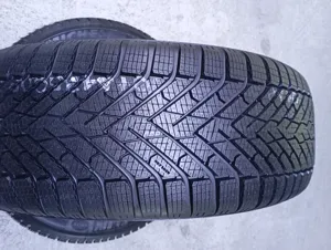 Pirelli Cinturato Winter 2  215/60 R17