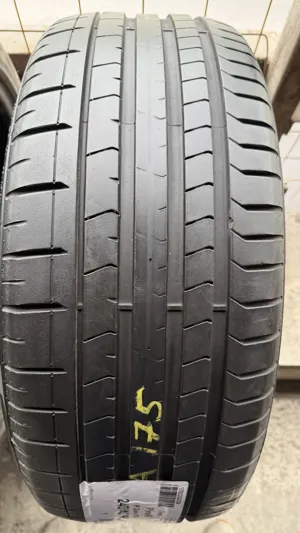 Pirelli P Zero PZ4  245/45 R20