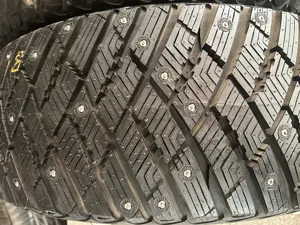 Goodyear Ultragrip Ice Arctic  235/55 R18