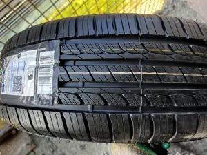 Royal Black Royal Sport  215/60 R17