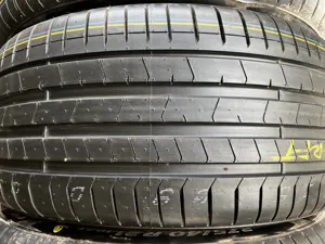 Pirelli P Zero PZ4  275/40 R21