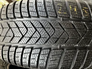 Pirelli Winter Sottozero 3  245/45 R18