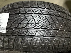 Pirelli Scorpion Winter  285/45 R21