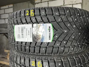 Ikon Tyres Autograph Ice 10  245/45 R19