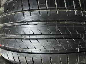 Michelin Pilot Sport 4 S  295/35 R21