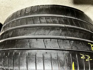 Pirelli P Zero PZ4  315/30 R22