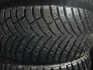 Michelin X-Ice North 4 SUV  245/45 R19