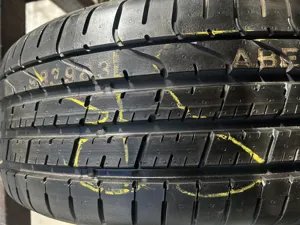 Pirelli P Zero  245/45 R19