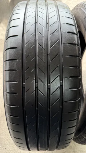 Bridgestone Alenza 001  215/60 R17