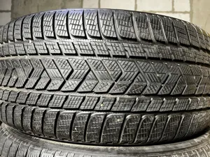 Pirelli Scorpion Winter  285/40 R22