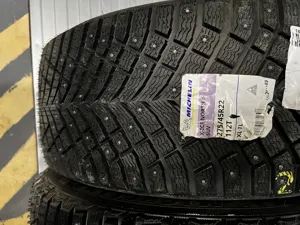 Michelin X-Ice North 4 SUV  275/45 R22