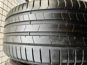 Pirelli P Zero PZ4  265/40 R20
