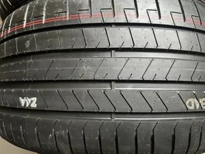 Pirelli P Zero PZ4  275/40 R19