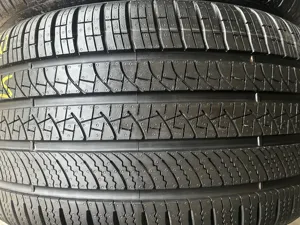 Pirelli P Zero All Season  285/35 R20
