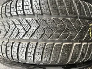 Pirelli Winter Sottozero 3  245/45 R18